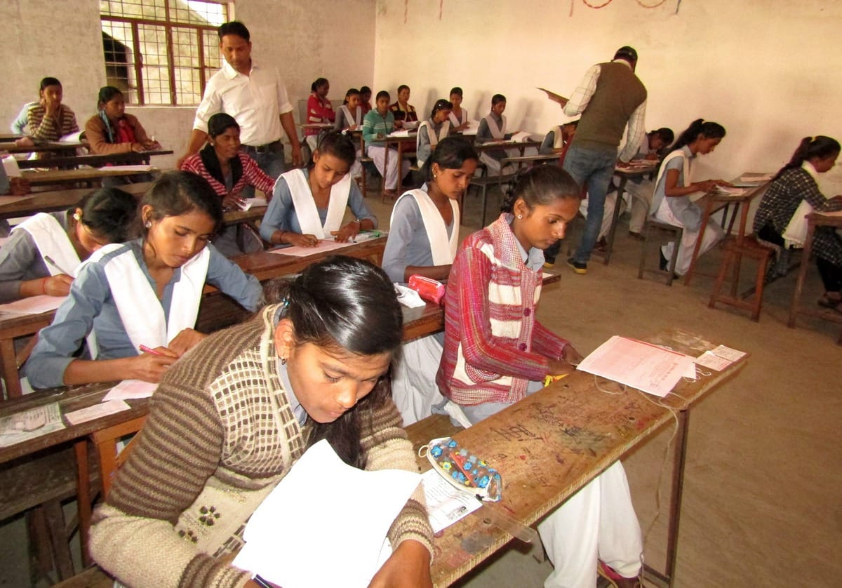 इंटर इतिहास के प्रश्नपत्र में महापुरुषों के नाम गलत