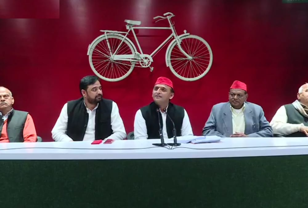 lok sabha 2019 : brain storming in samajwadi party for candidates on lucknow and varanasi