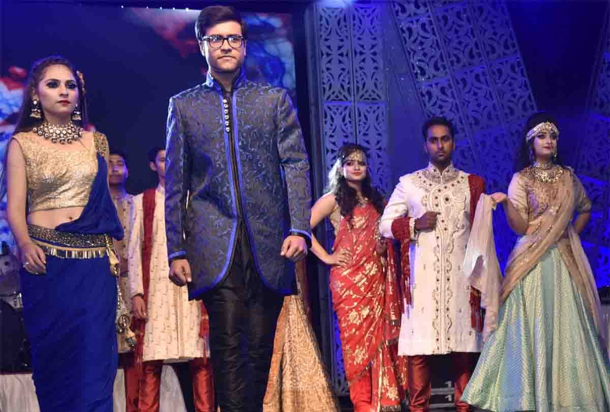 models ramp walk in college festival