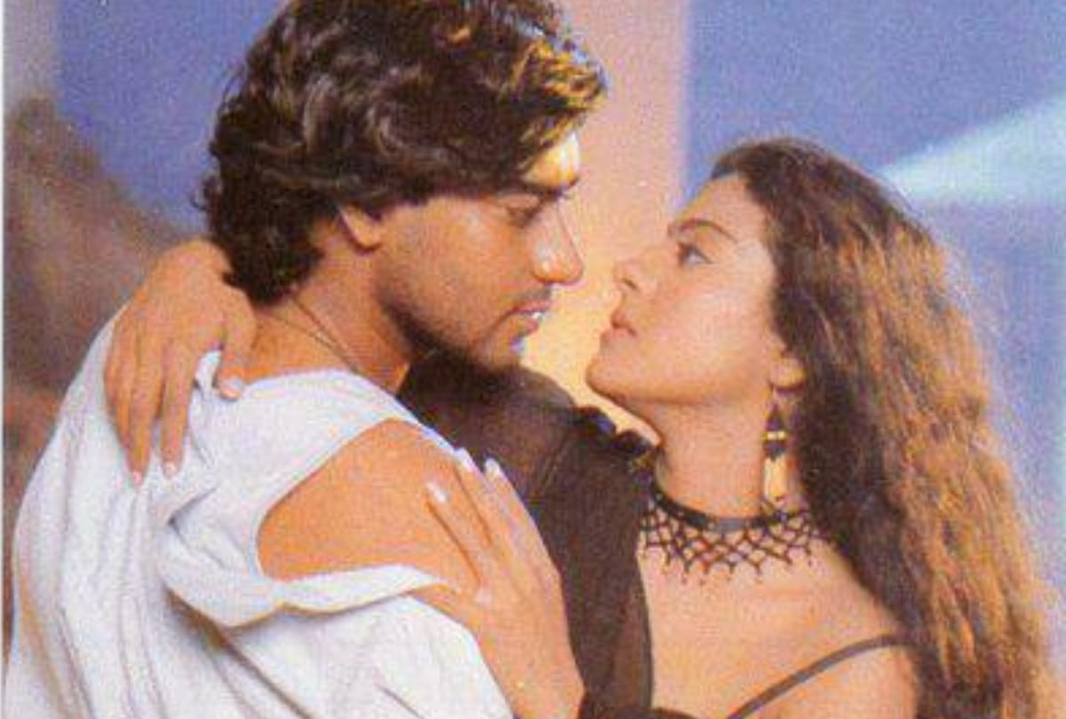 love stoty of kajol and ajay devgan