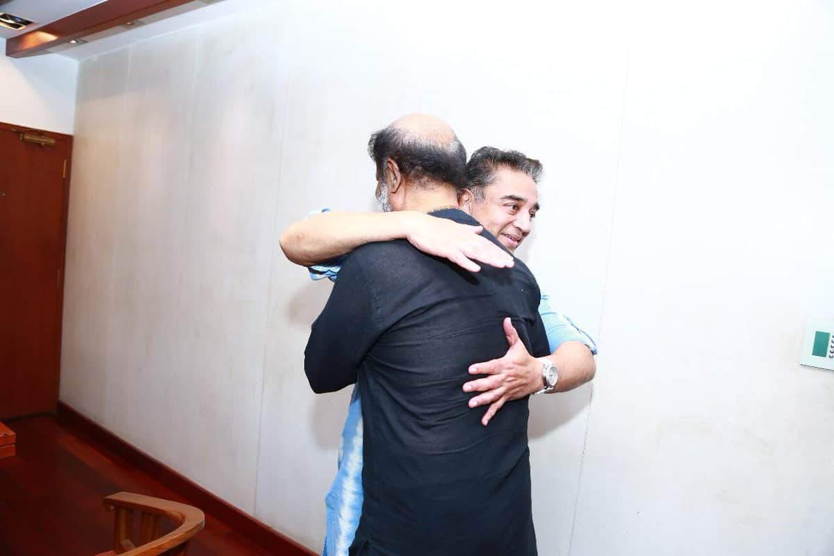 Rajinikanth personally invited Kamal Haasan to his daughter Soundarya wedding