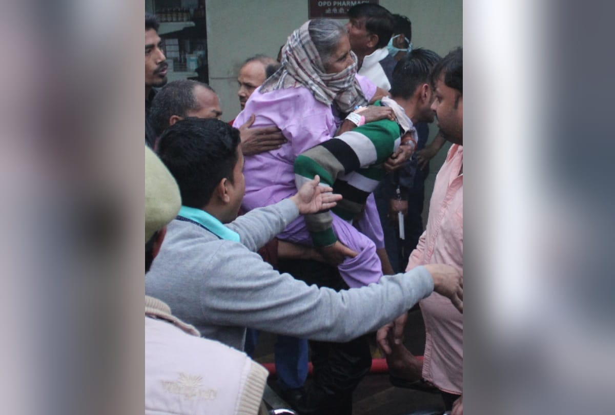 Refusal to recruit childbirth victim, child born in open