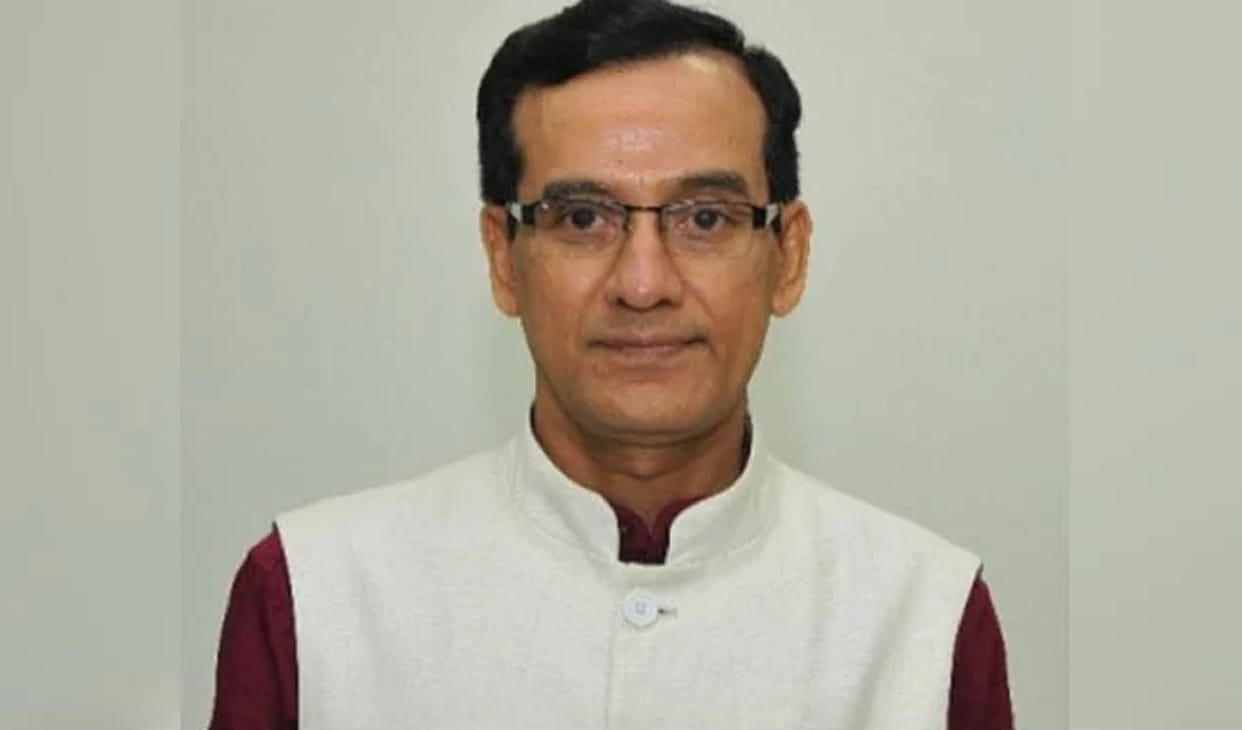 Andhra IAS officer Patnala Basanth Kumar spending Rs.18000 on wedding of son