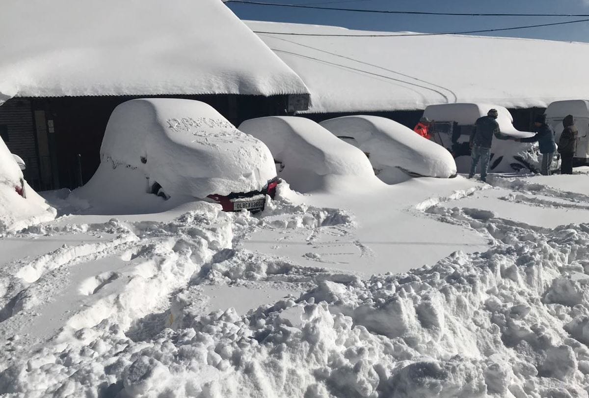 Himachal Pradesh Snowfall breaks record in Mandi Solan Shimla Manali Kullu Dalhousie Chamba