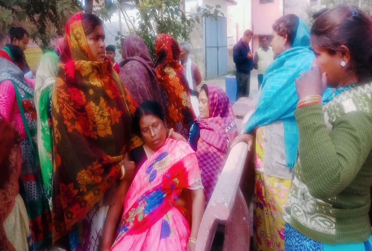 road accident in sant kabir nagar two died