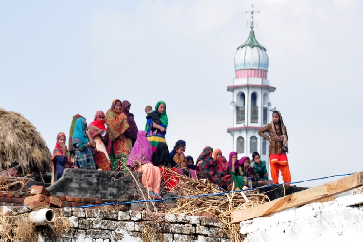 Saharanpur, eightteen people died after drinking poisonous liquor and hobbies raged in the family