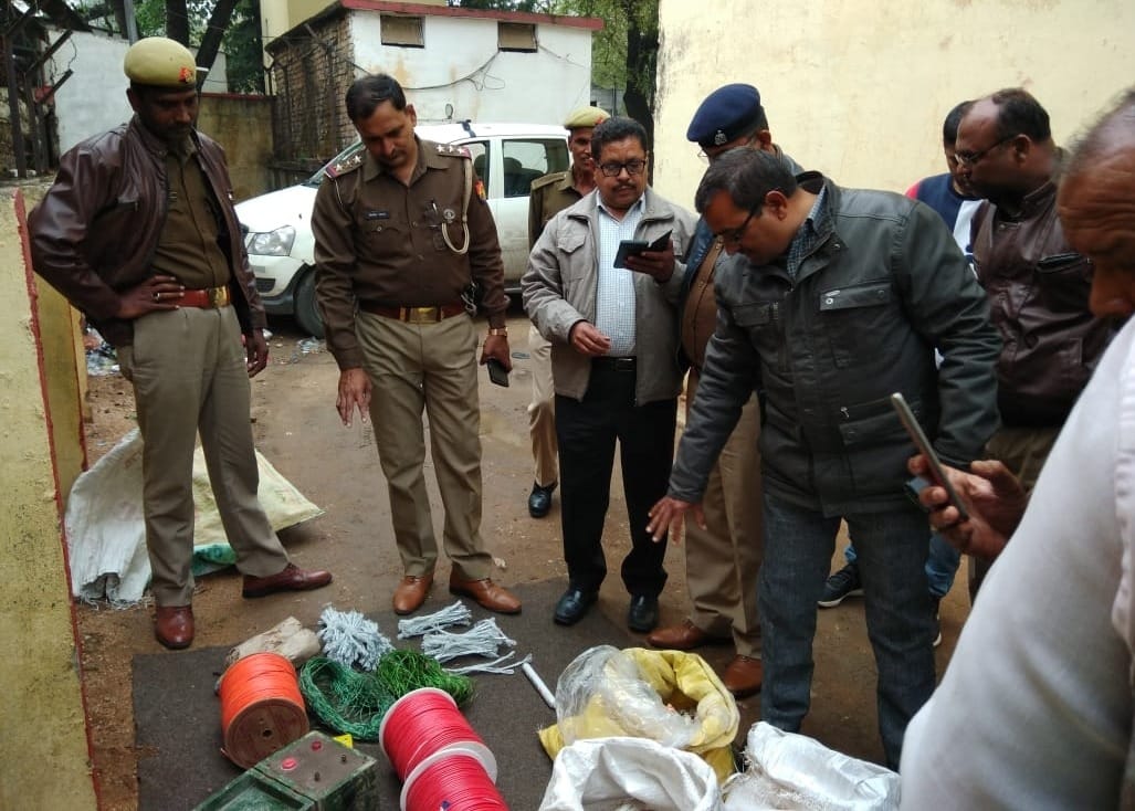 Explosive material found in duddhi and two arrested in sonbhadra