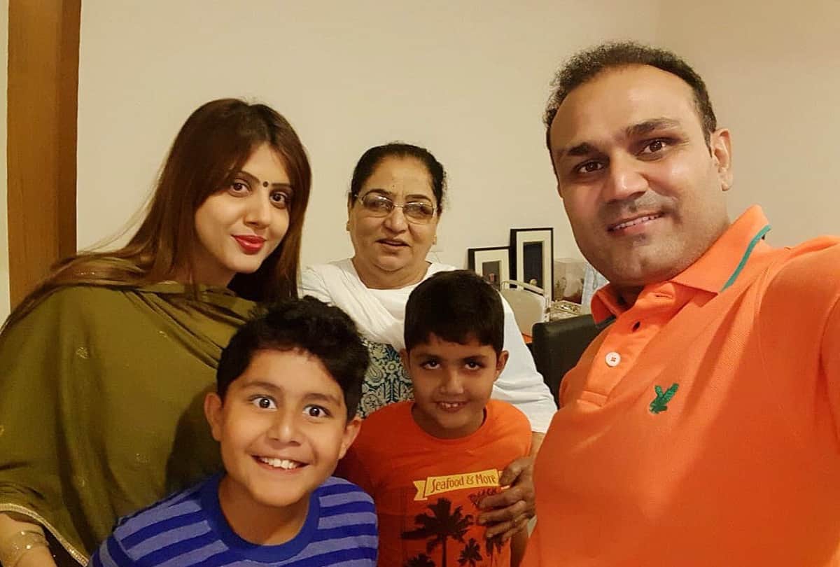 Valentine day 2019 virender sehwag took 14 years to propose his love aarti read their love story