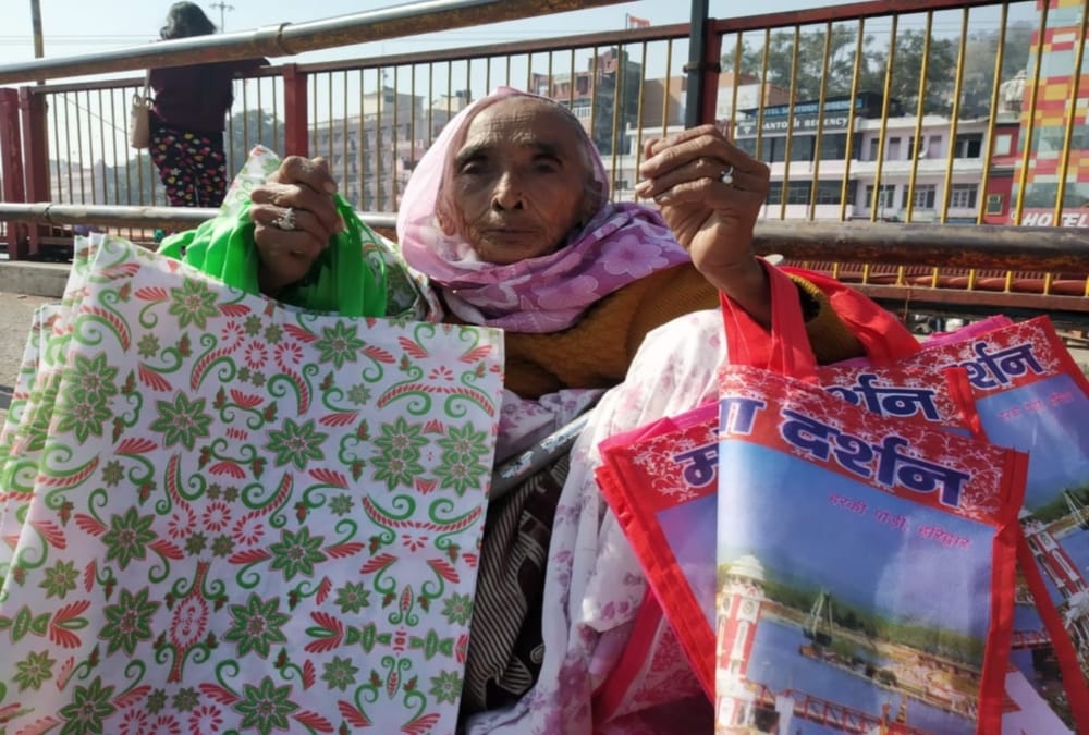 92 Year Old Woman sale polly bag for earning struggle story