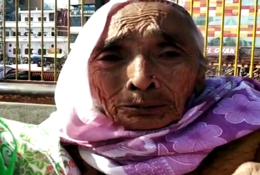 92 Year Old Woman sale polly bag for earning struggle story