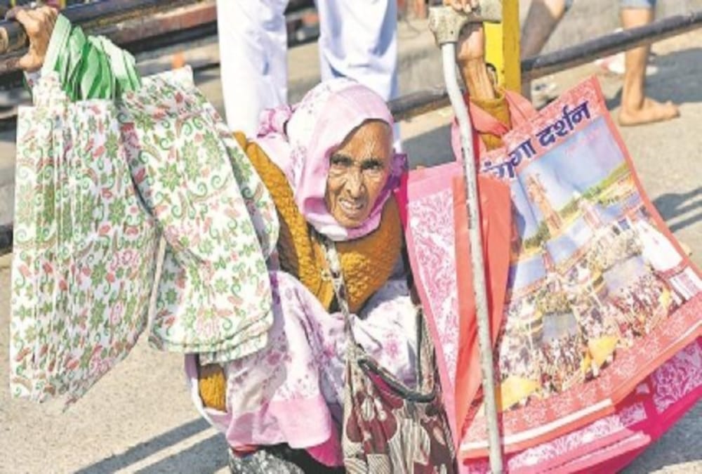 92 Year Old Woman sale polly bag for earning struggle story