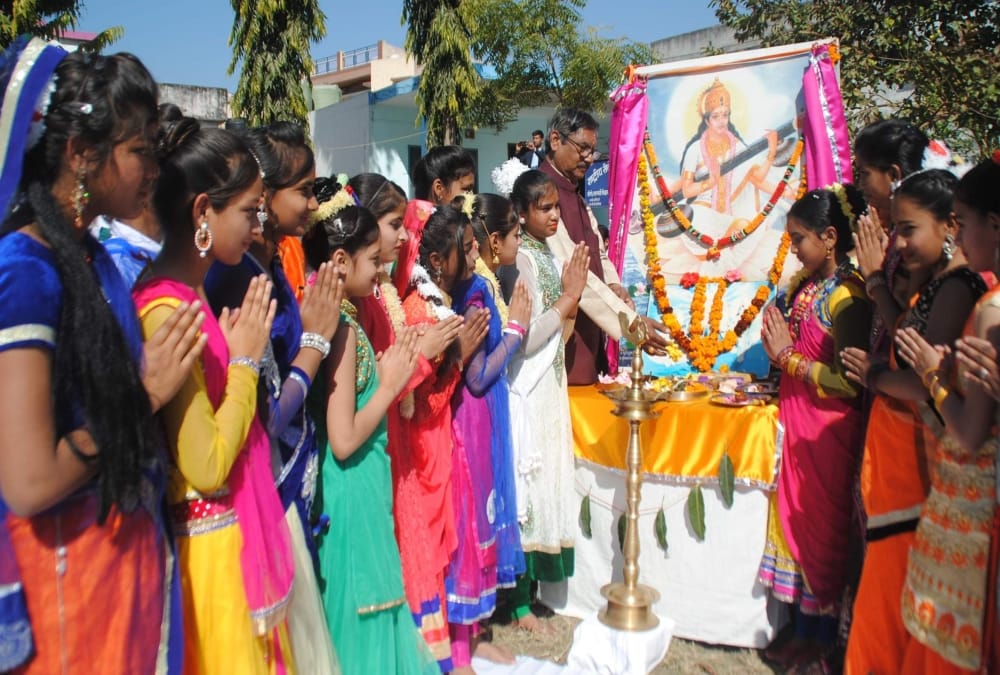 Basant Panchami 2019 goddess saraswati puja vidhi and pujan timing
