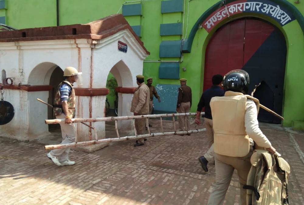 after fight among prisoners force surrounded jail photos
