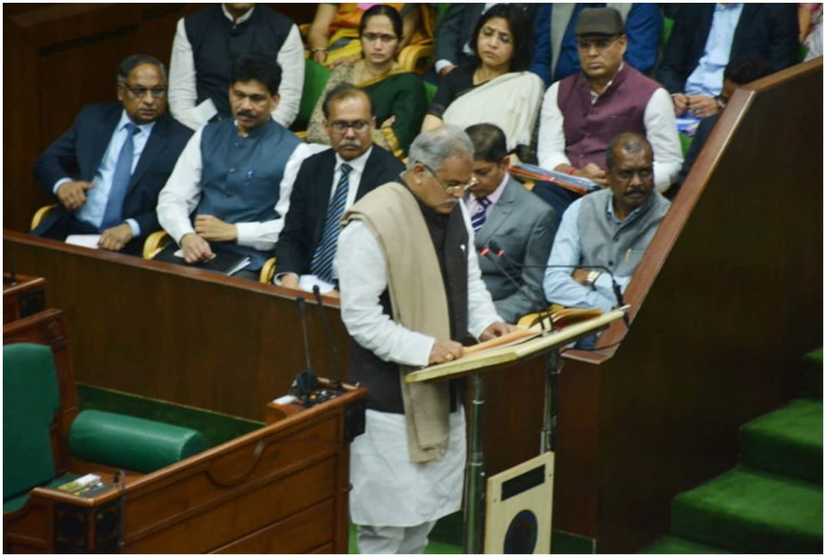 congress Bhupesh baghel declares farm loan waiver defaulter farmers electricity budget