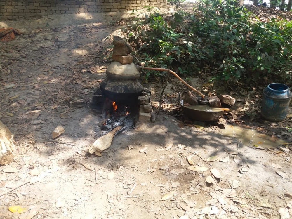 kacchi sharab is made in mantri district