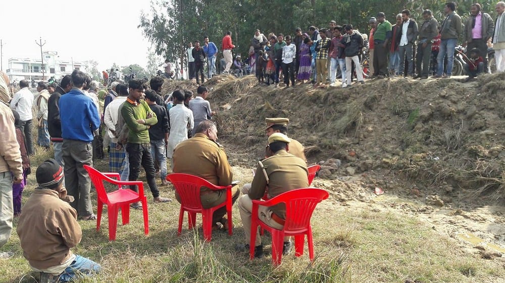 an old man body found inside road