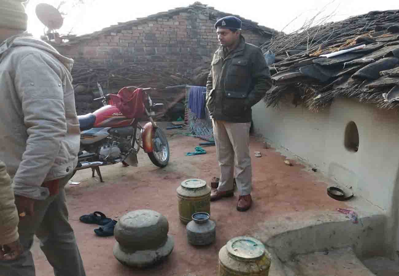 illegal liquor case in banda