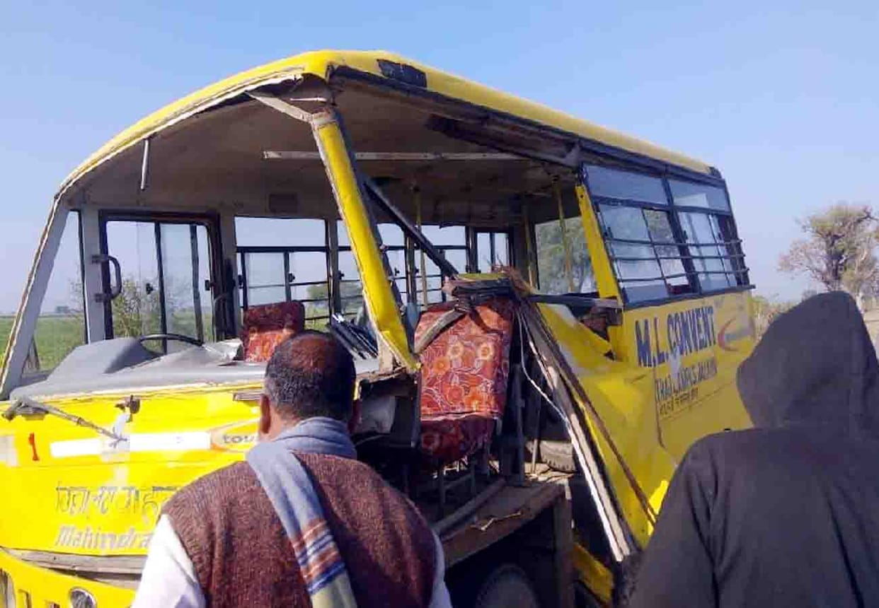 bus collided with truck six student injured