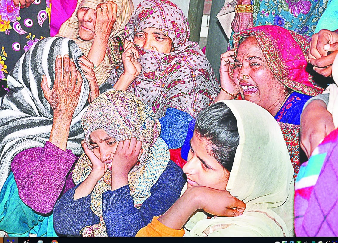 16 people die in the district after drinking poisonous liquor