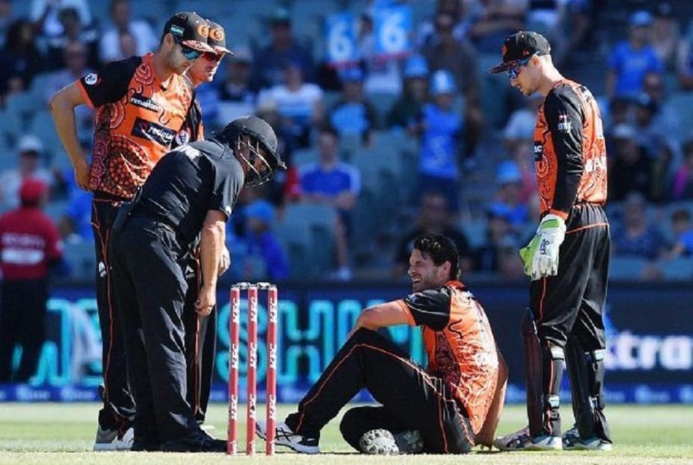 nathan coulter nile taken to hospital after bad bout of vertigo in bbl