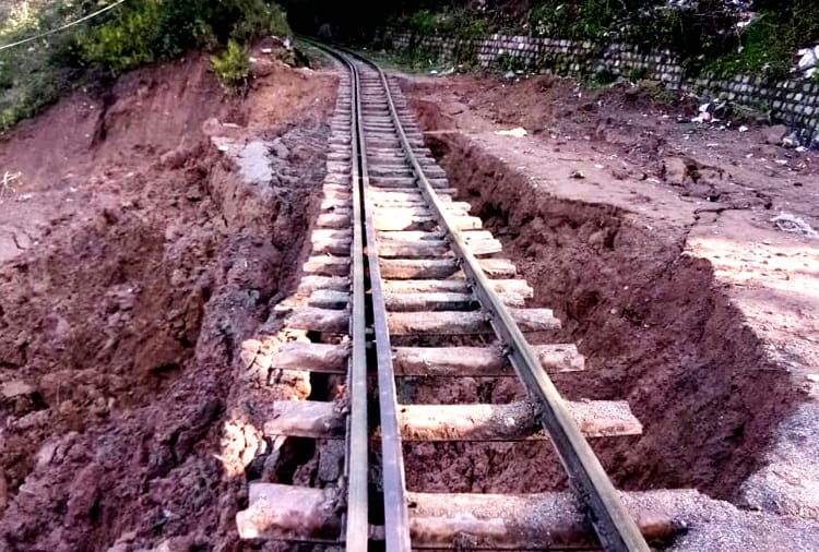 Indian Railway Cancelled Trains due to Land Sliding in Pathankot of Punjab