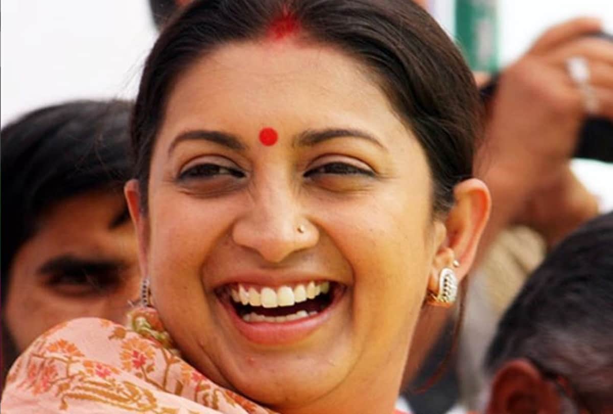 ekta kapoor share picture with baby boy and smriti irani