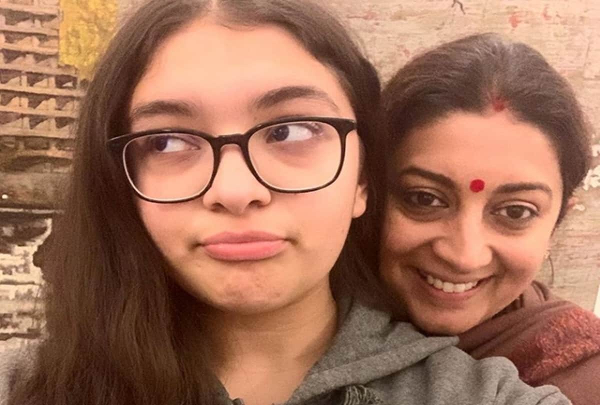Smriti Irani Shares PICTURES With Her Daughter