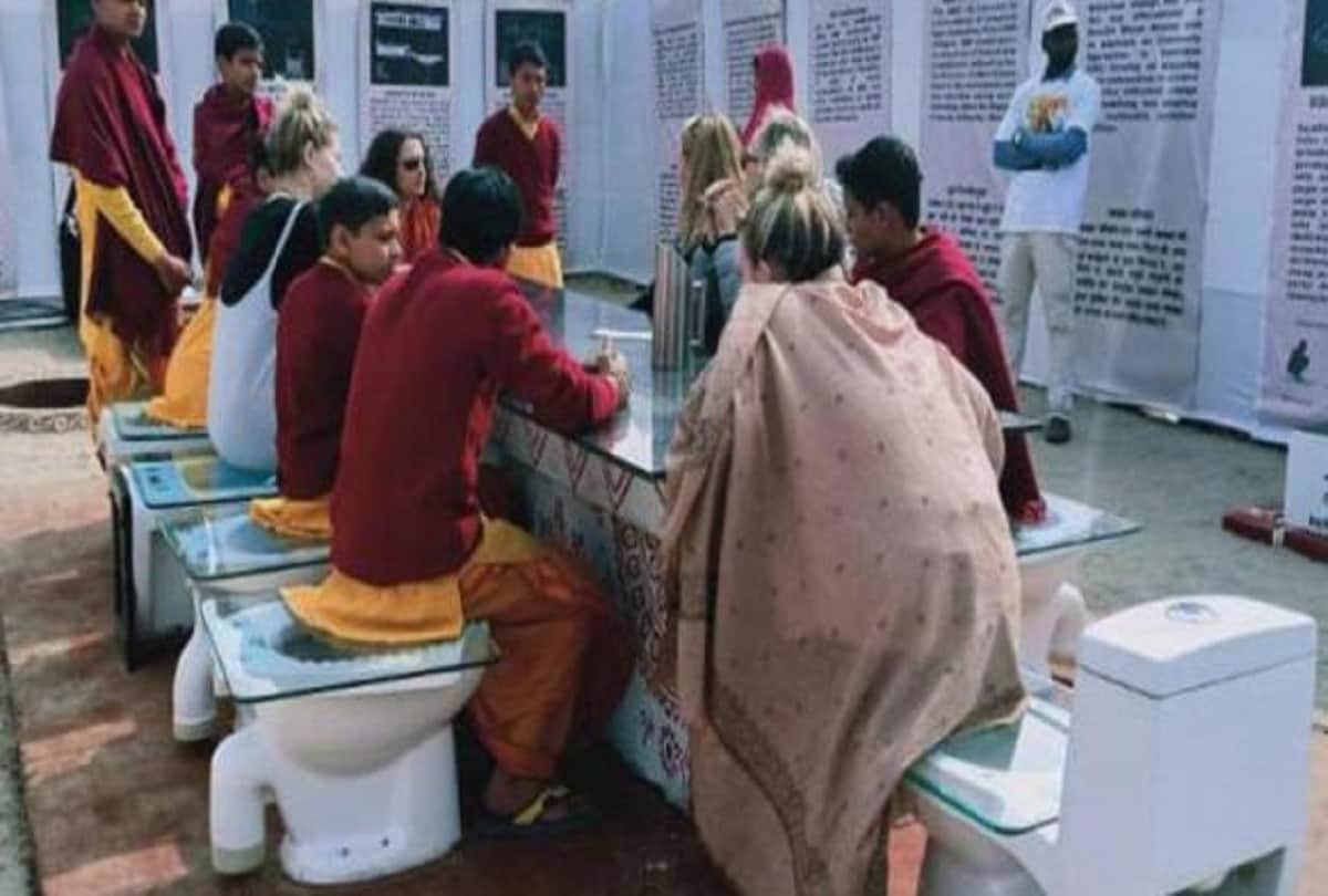 Prayagraj Ardh Kumbh Mela 2019 toilet cafeteria for swachh bharat abhiyan