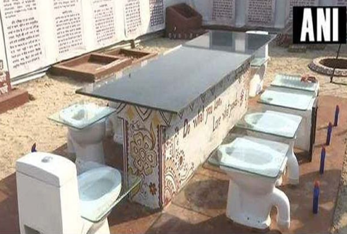 Prayagraj Ardh Kumbh Mela 2019 toilet cafeteria for swachh bharat abhiyan
