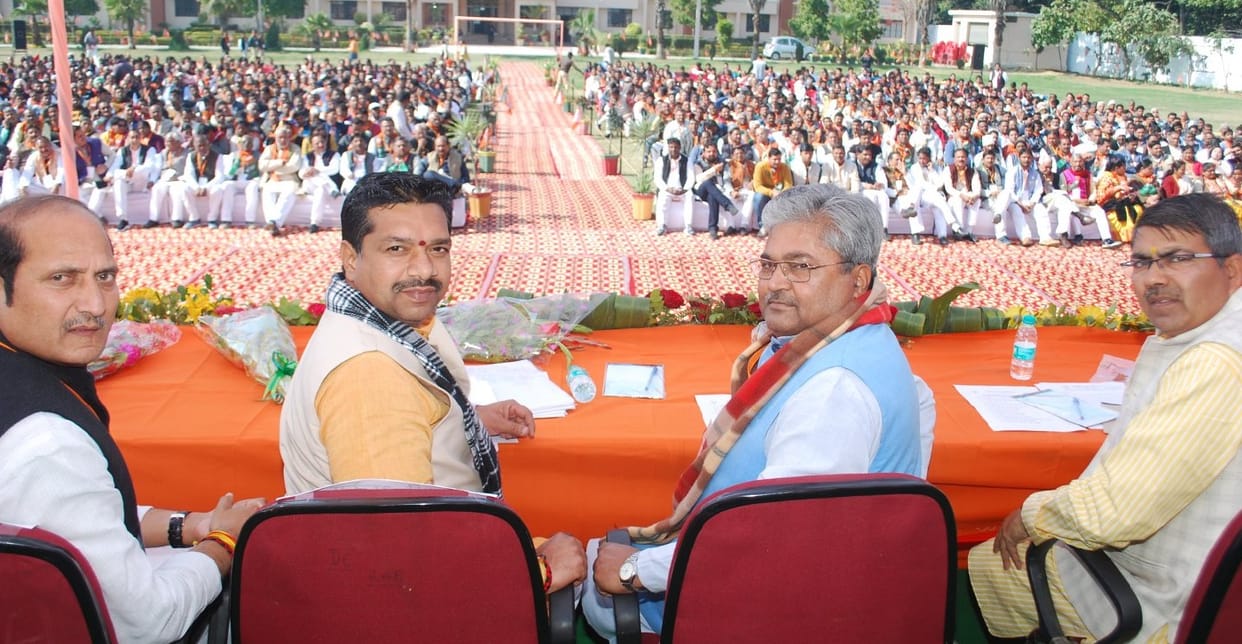 gathbandhan ko chunaav me sabak sikhaaegi janta