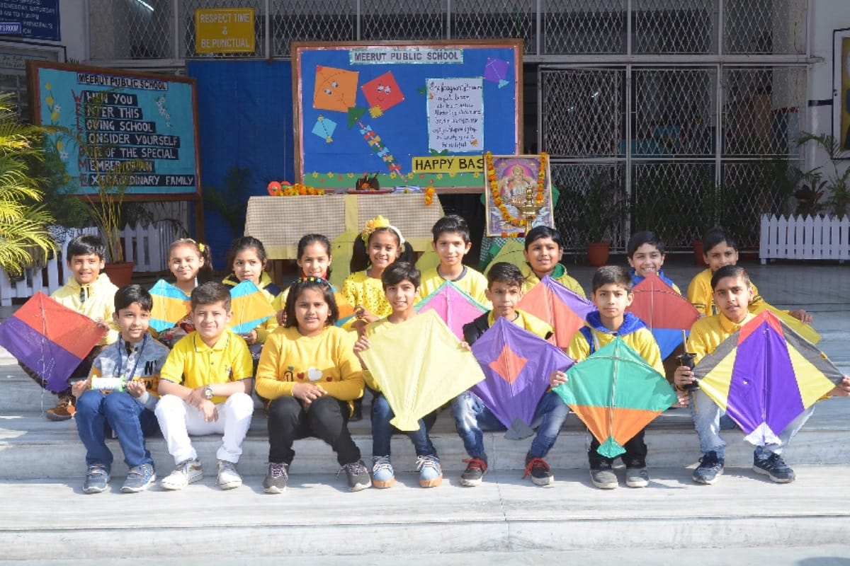 Happy Basant Panchmi: blue, yellow, pink kites in the sky see in pics
