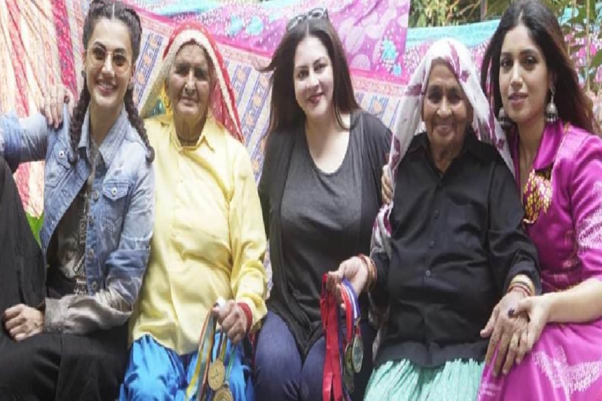 Bollywood actress bhumi Pednekar and Taapsee Pannu drive tractor in meerut