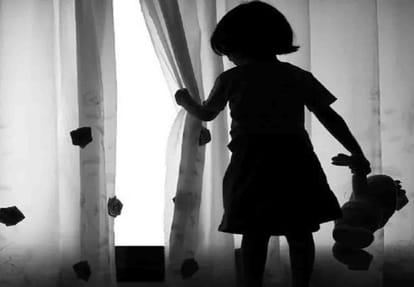 crime against 4 year girl in fatehpur