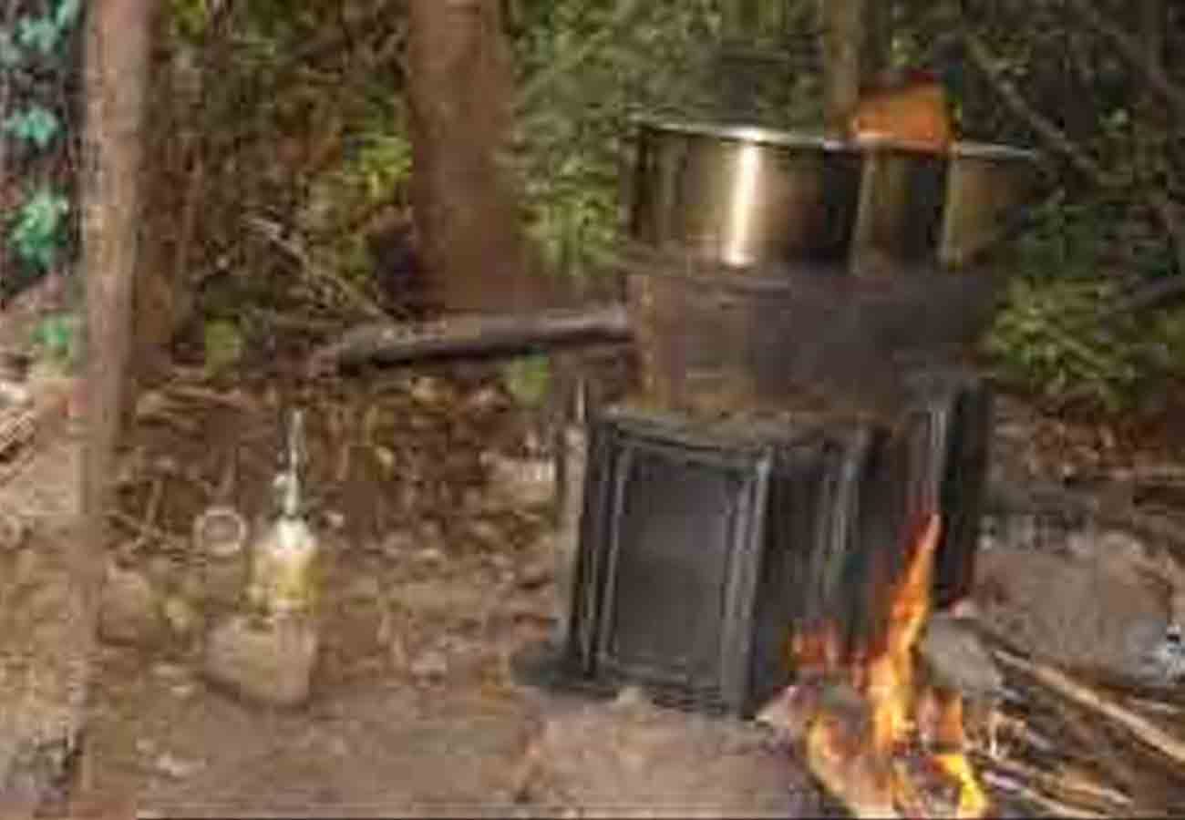 Illegal liquor trading continues in kannauj