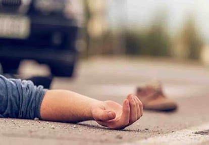 road accident in hardoi, one people died and three injured