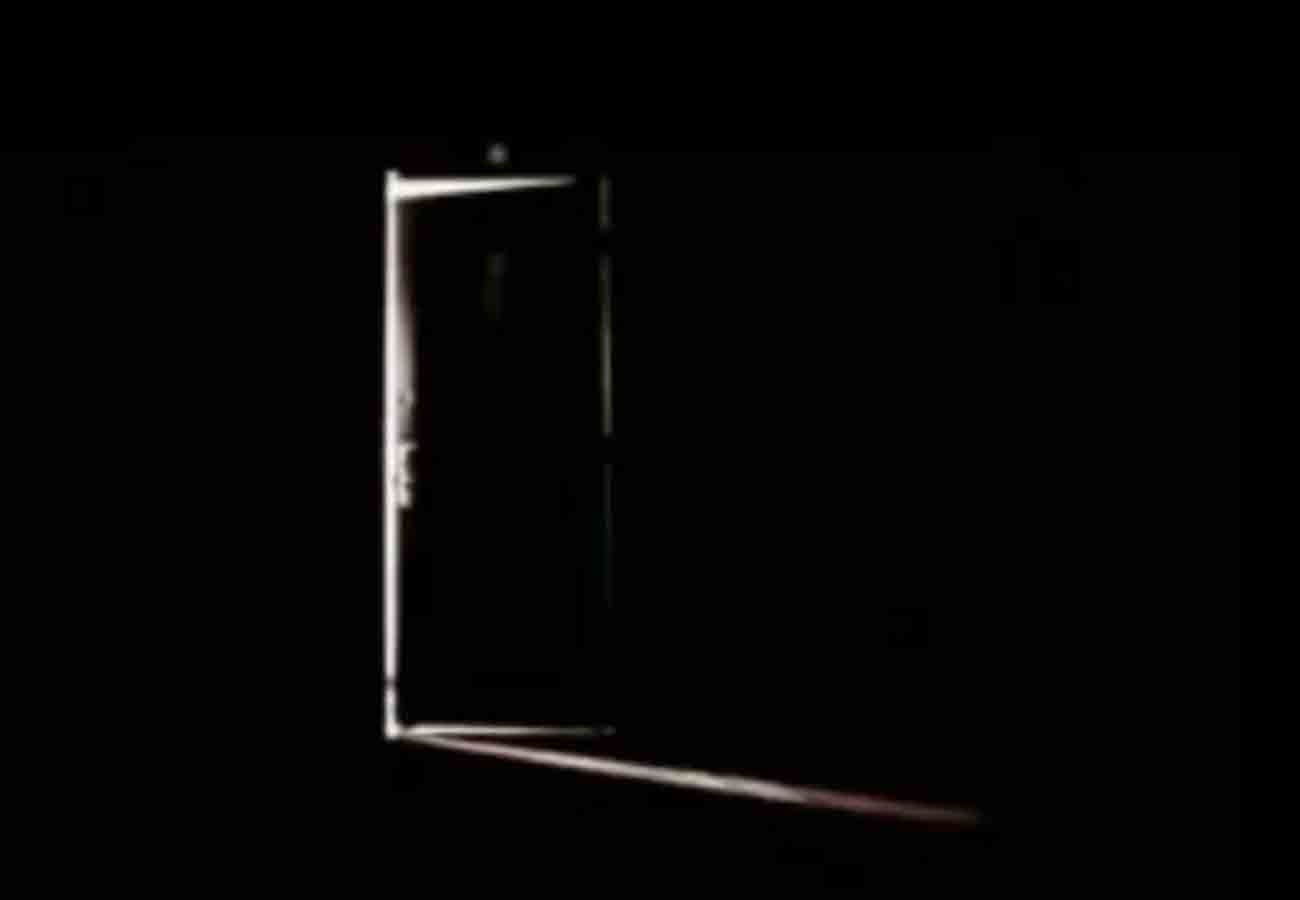 woman in room with her boyfriend and husband was sleeping