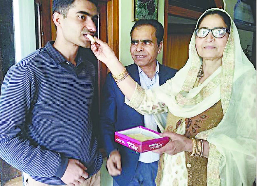 Capt Naved win 'Special Service Medal'