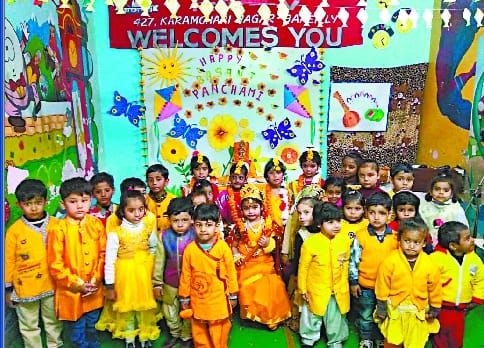 संगीत और शिल्पकला की देवी हैं सरस्वती