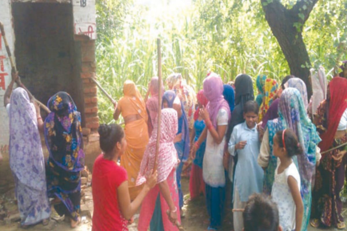 Demolition of women in liquor contracts in Saharanpur