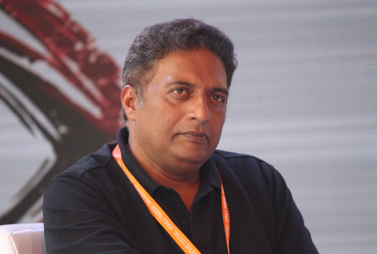Has Prakash Raj converted from hindu to Christianity?