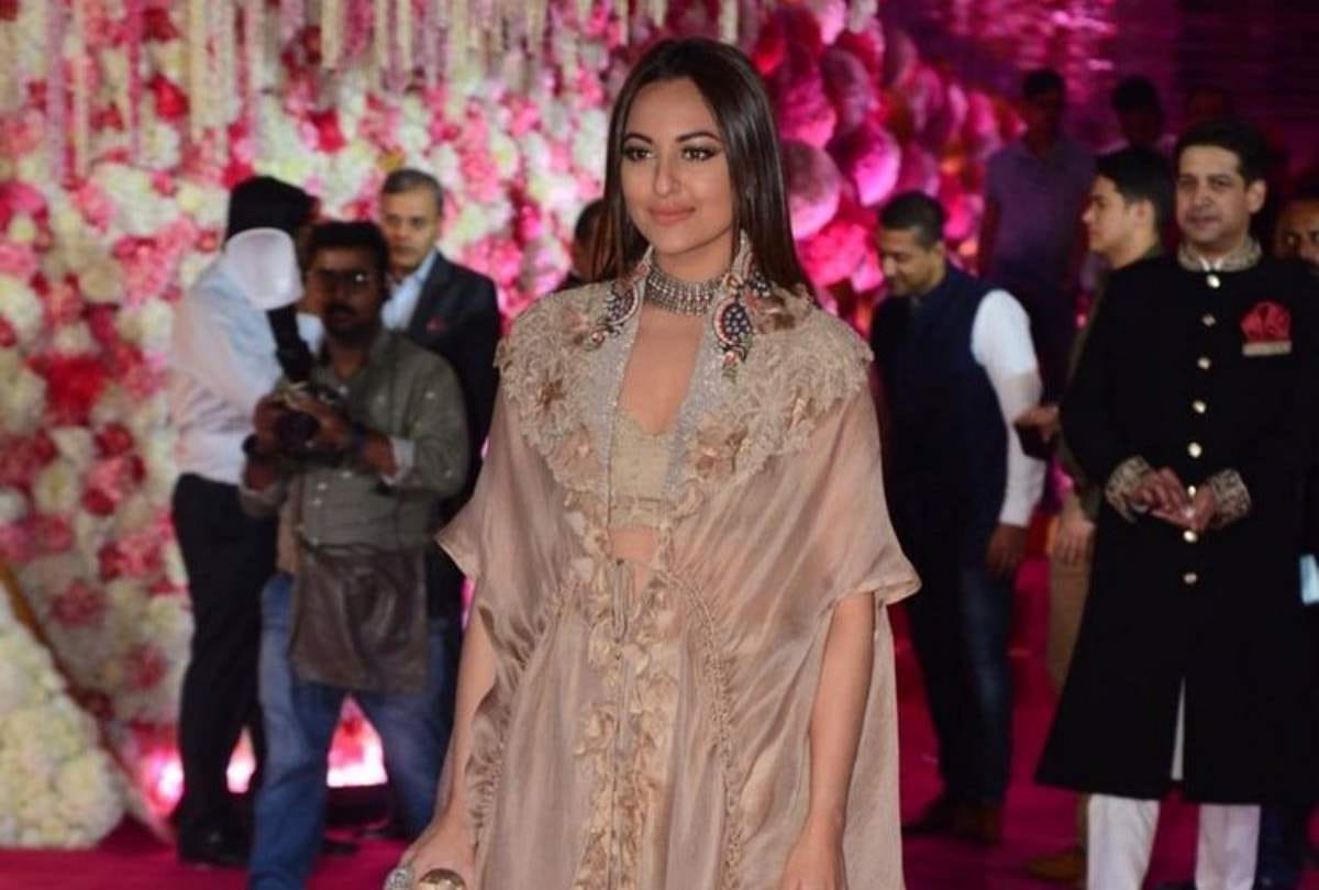 Sonakshi Sinha new film gets a title Khandaani Shafakhana, rapper badshah taunted actress
