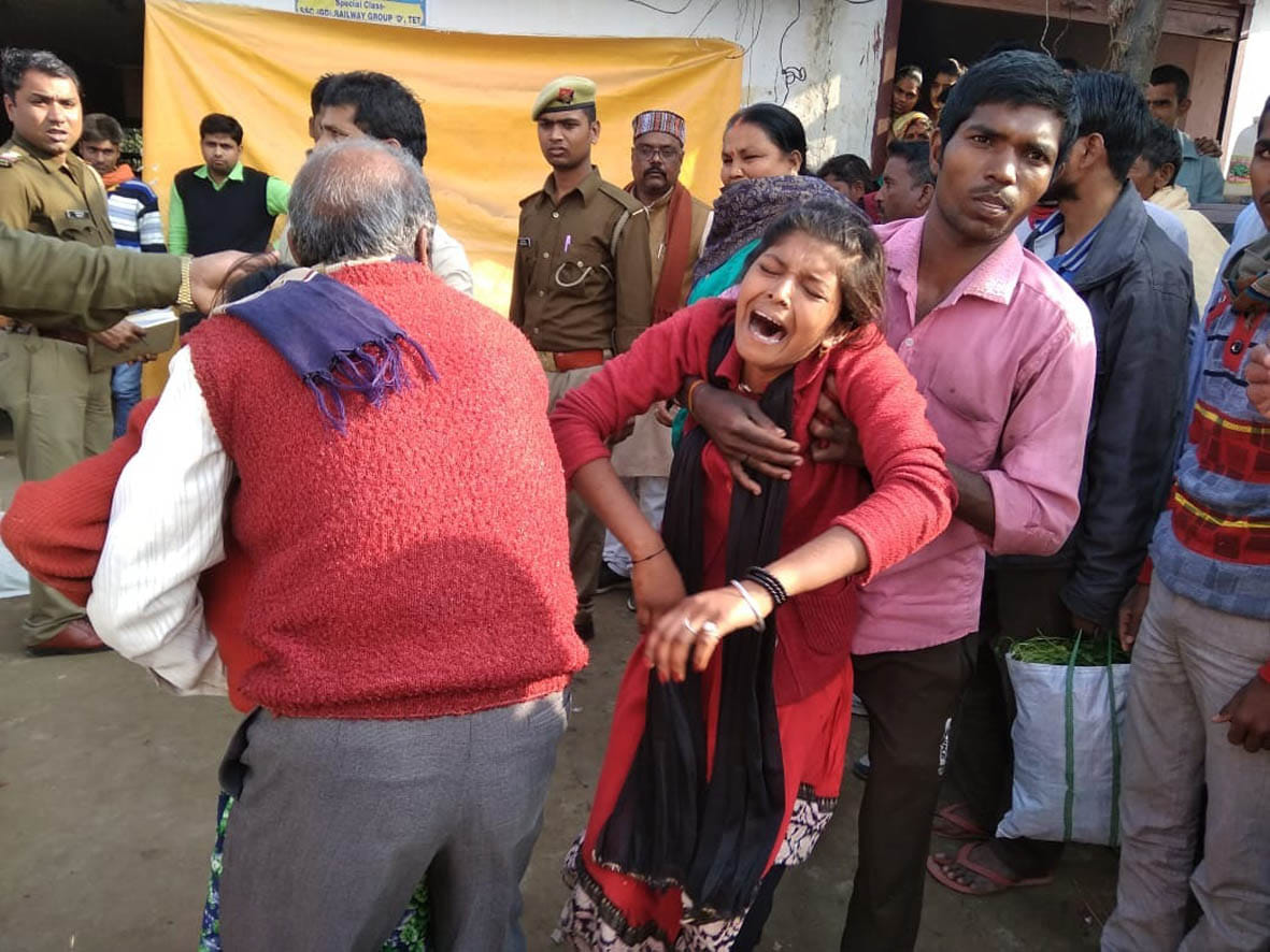 शराब की दुकान में बढ़ई की मौत