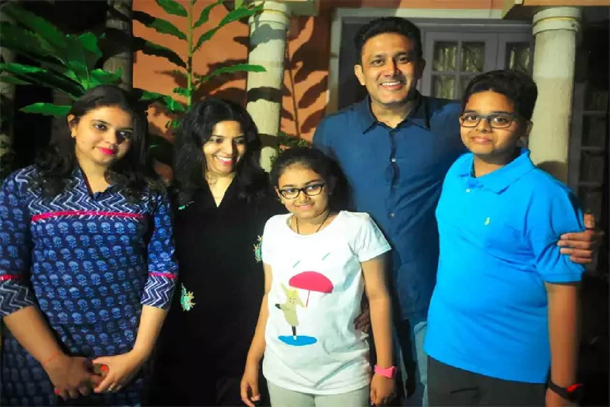 Cricketers Valentine Day: Anil Kumble And Chetna Interesting Love and life Story
