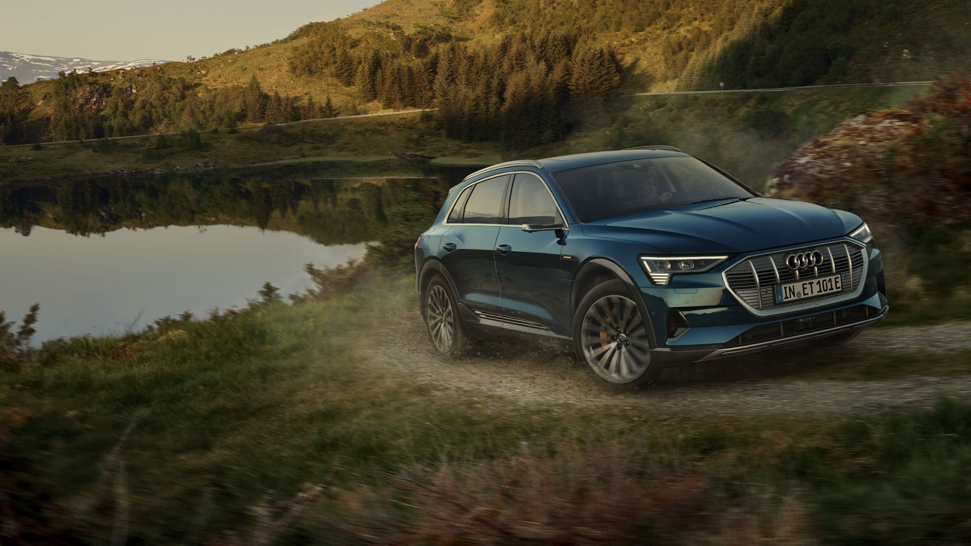 Audi E-Tron Electric SUV Launched, you will get surprise when you know about the features