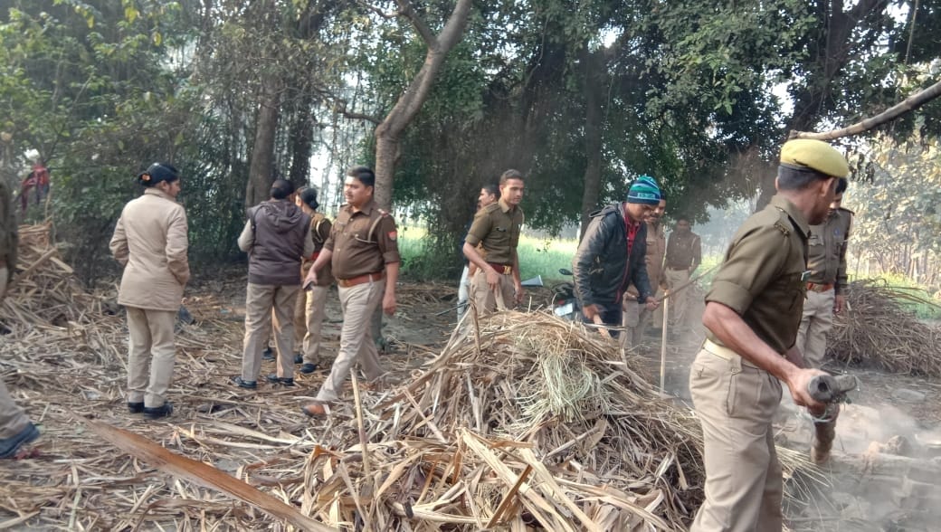 जिले में जहरीली शराब पीने से हुई मौत के बाद मारा जा रहा छापा