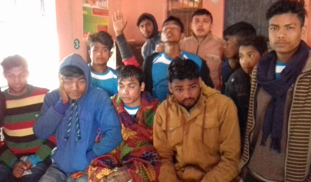 Sodium light leak gas and two dozen teenage reached hospital in ballia