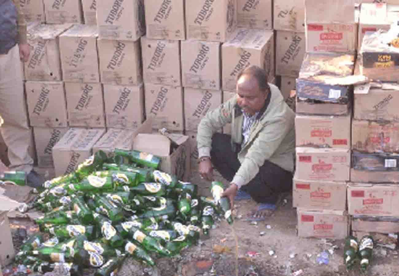 beer worth 33 lakh rupees buried in pit