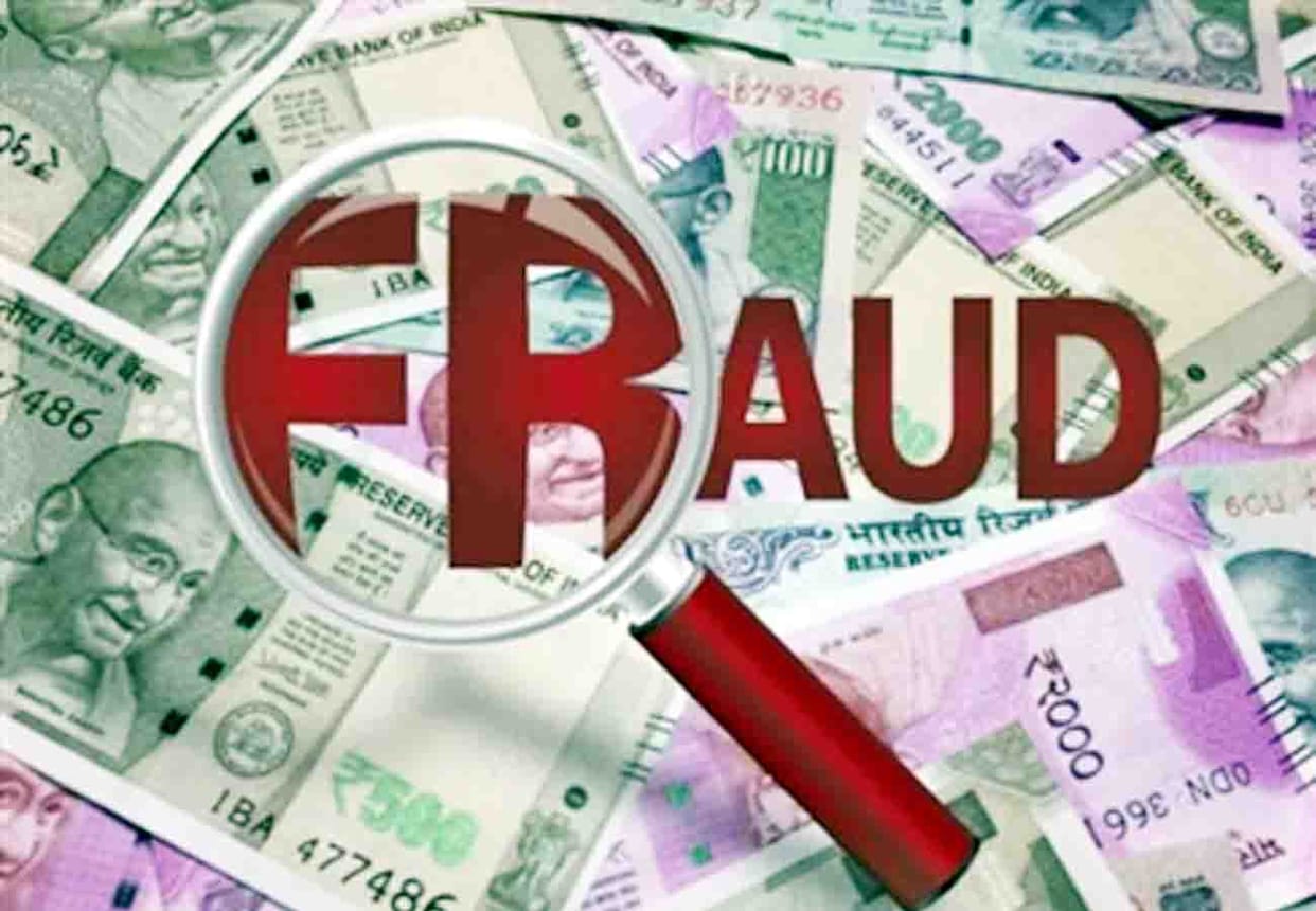 eleven people cheated on name of giving job