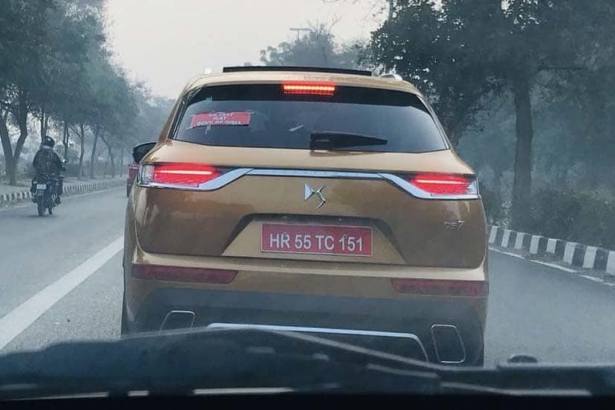 Here is the spy shots of new upcoming suv of ds7 Crossback