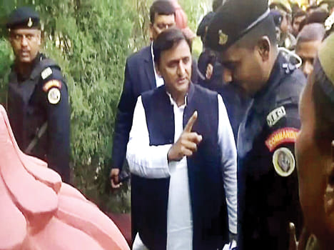 sp leader akhilesh yadav in saifai
